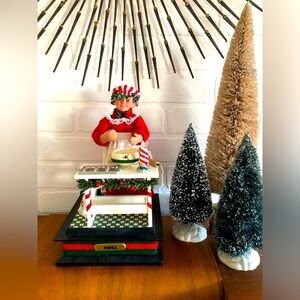 Vintage Holiday Creations 1993 Noël Mrs.Claus cookies